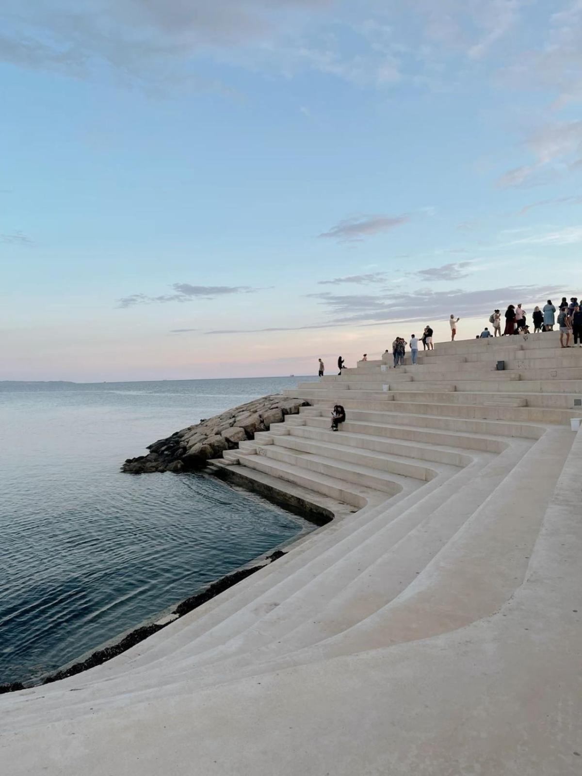 Sea Point Apartments Durres Bagian luar foto