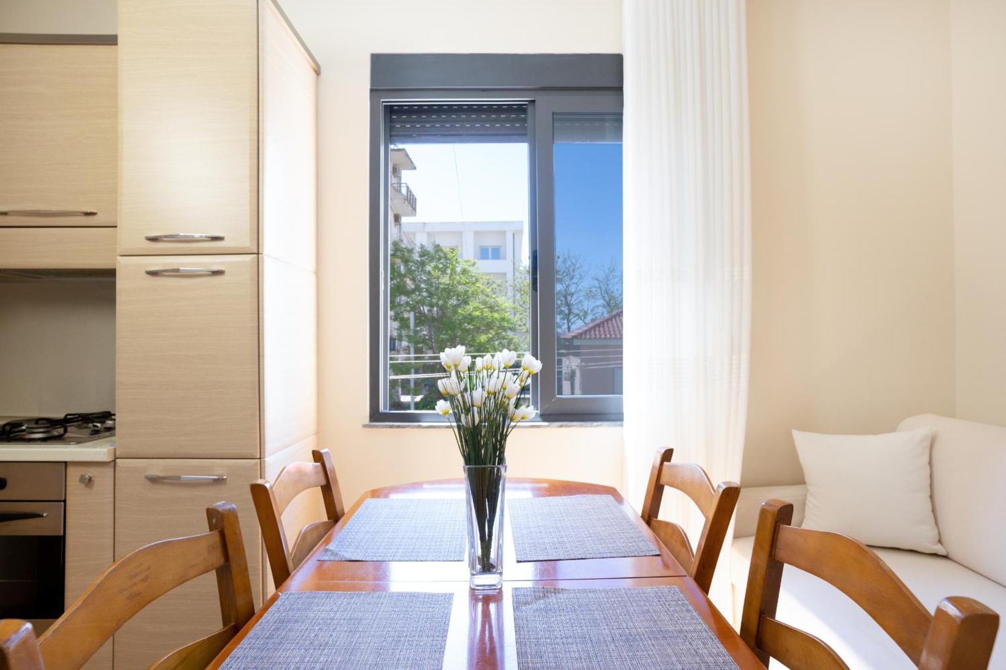 Sea Point Apartments Durres Bagian luar foto